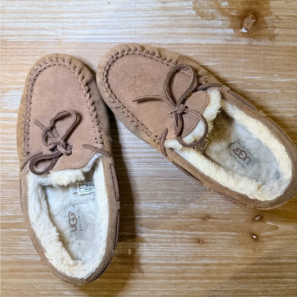 UGG Brown Suede Moccasin Slippers size 4